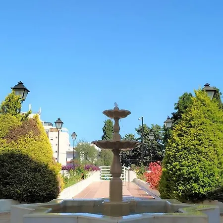 アパート Dona Carlota Gardens, Sea Views, Pool, Restaurant トレモリノス