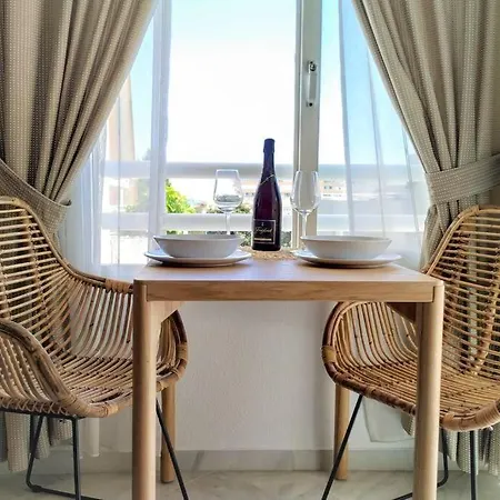 Dona Carlota Gardens, Sea Views, Pool, Restaurant Lejlighed Torremolinos