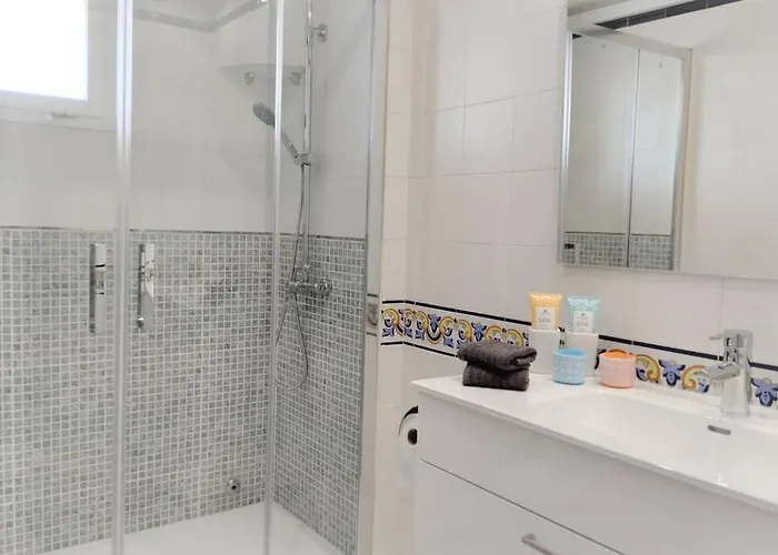 Dona Carlota Gardens, Sea Views, Pool, Restaurant Apartment