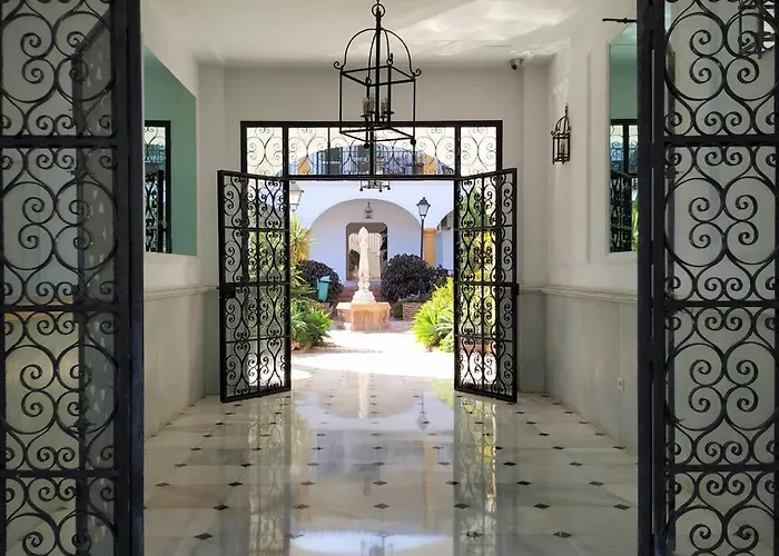 Apartment Dona Carlota Gardens, Sea Views, Pool, Restaurant Torremolinos